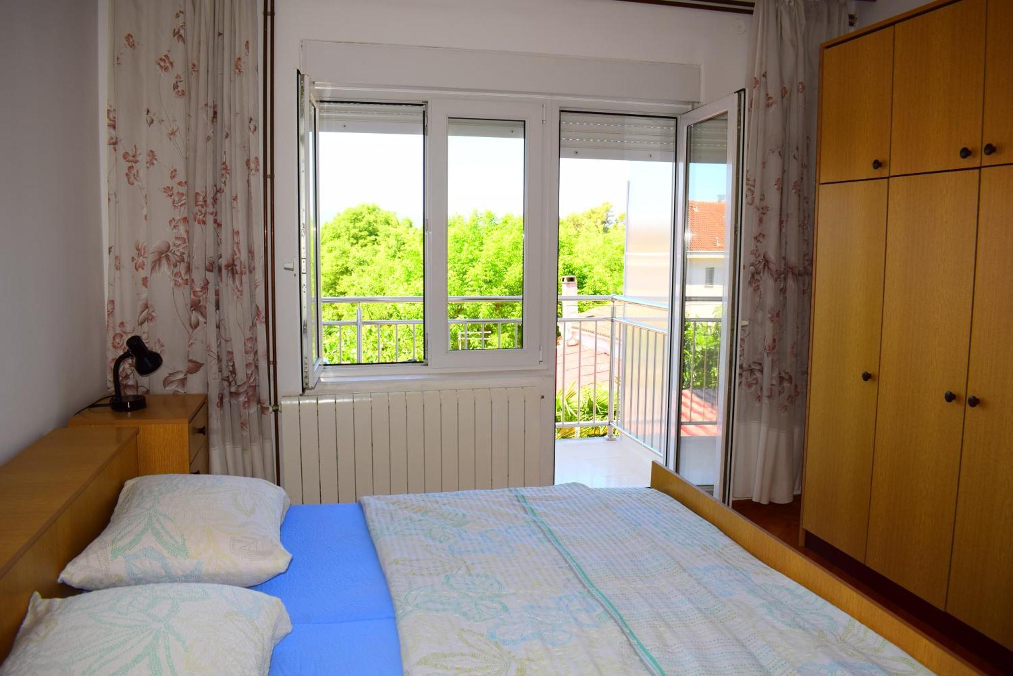 Apartments Milica Malinska Rom bilde