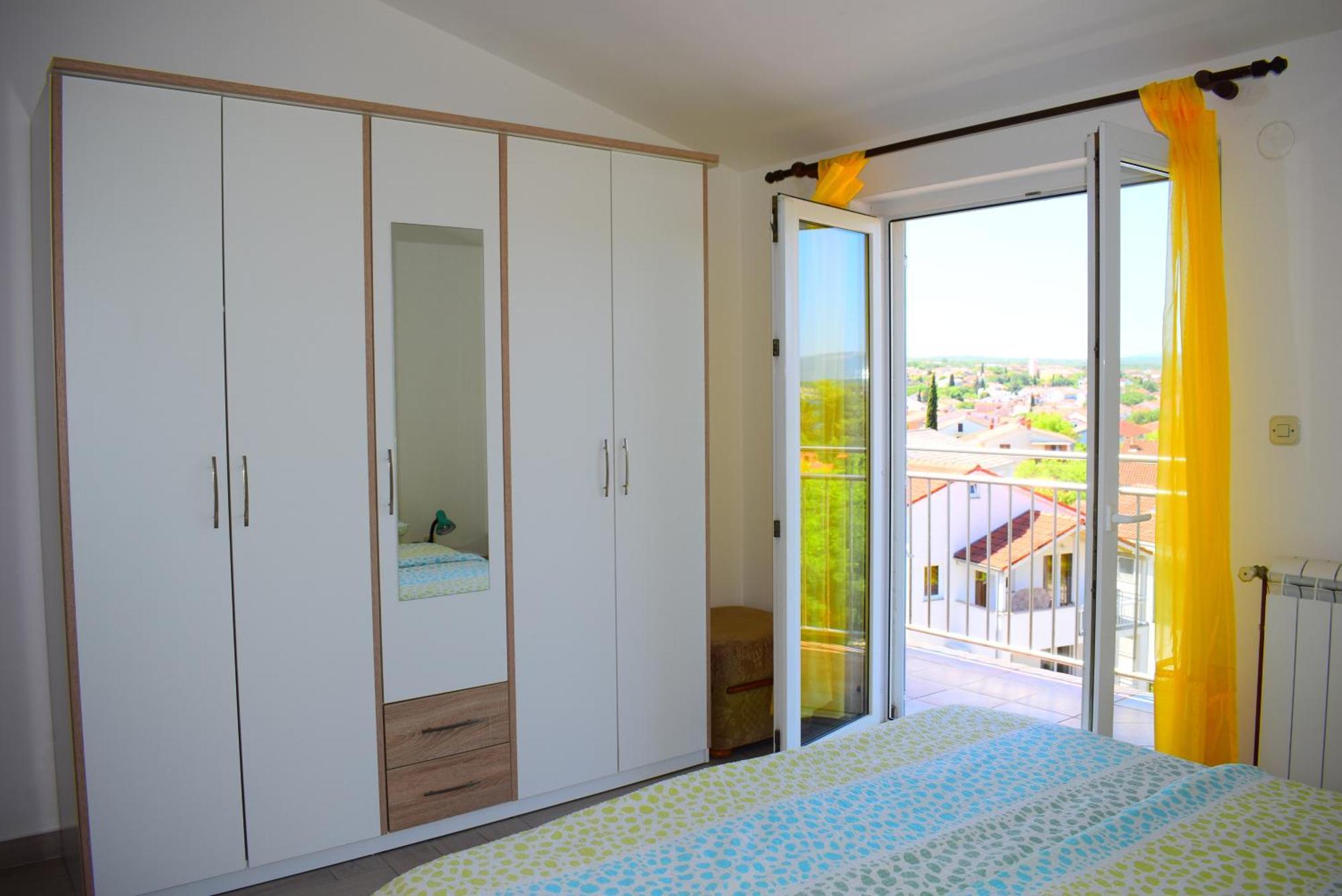 Apartments Milica Malinska Rom bilde